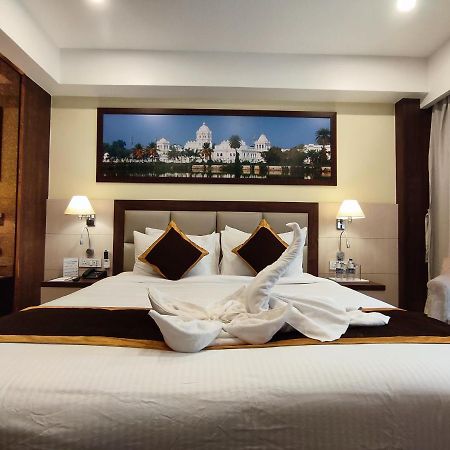 Hotel Rimi International Агартала Екстер'єр фото