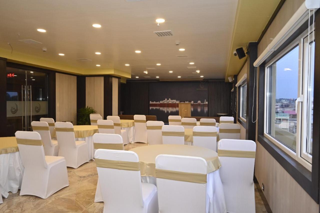 Hotel Rimi International Агартала Екстер'єр фото