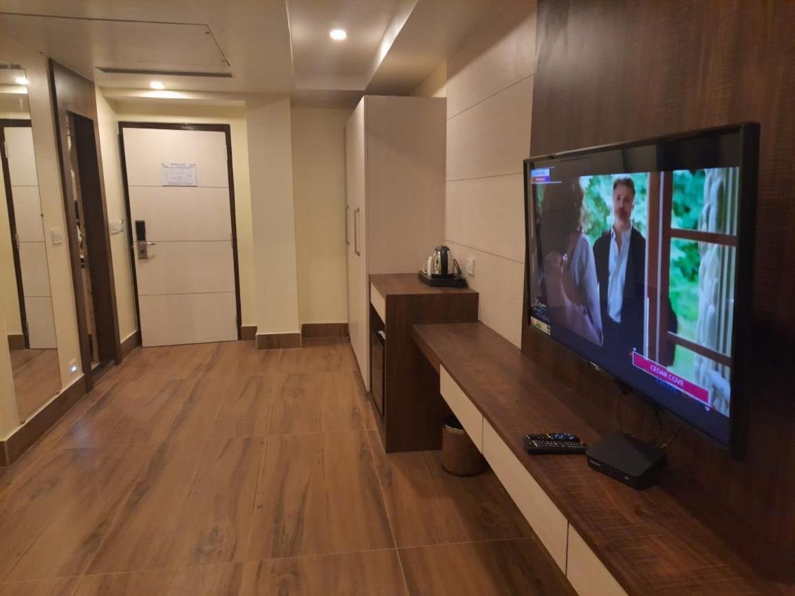 Hotel Rimi International Агартала Екстер'єр фото