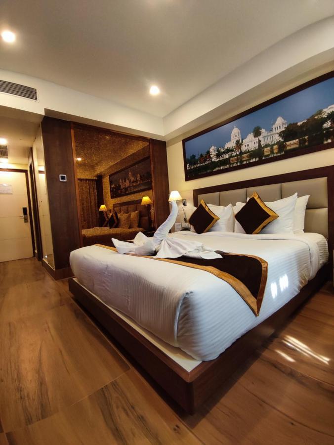 Hotel Rimi International Агартала Екстер'єр фото