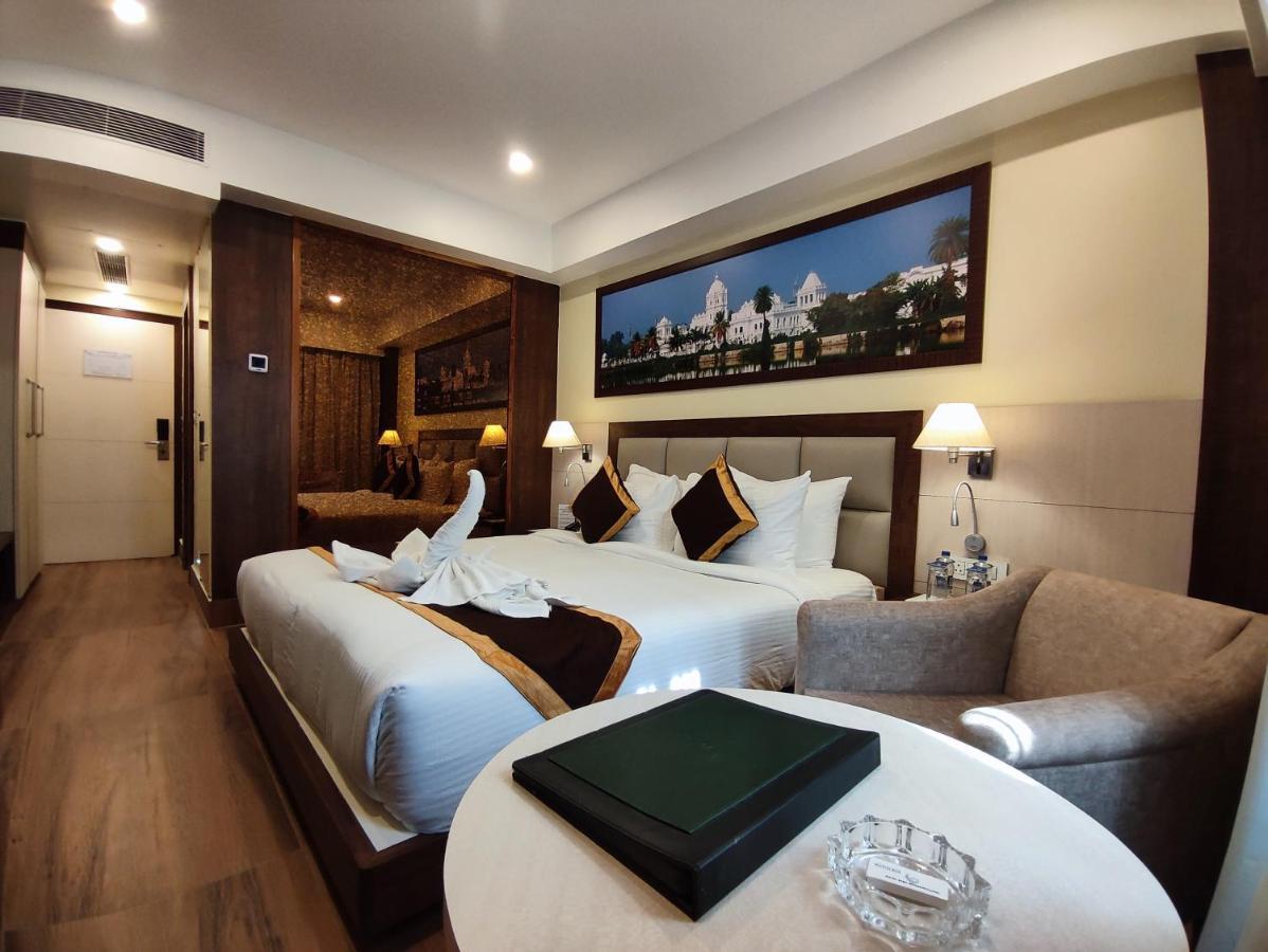Hotel Rimi International Агартала Екстер'єр фото
