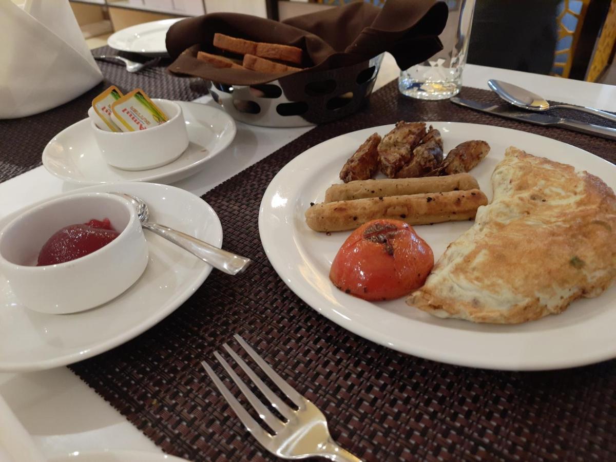 Hotel Rimi International Агартала Екстер'єр фото